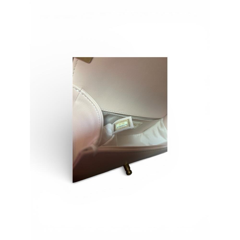 Chanel Small Boy 20cm Pink Tweed Flap Bag Gold-Tone Hardware Made in France - Picture 4 of 11